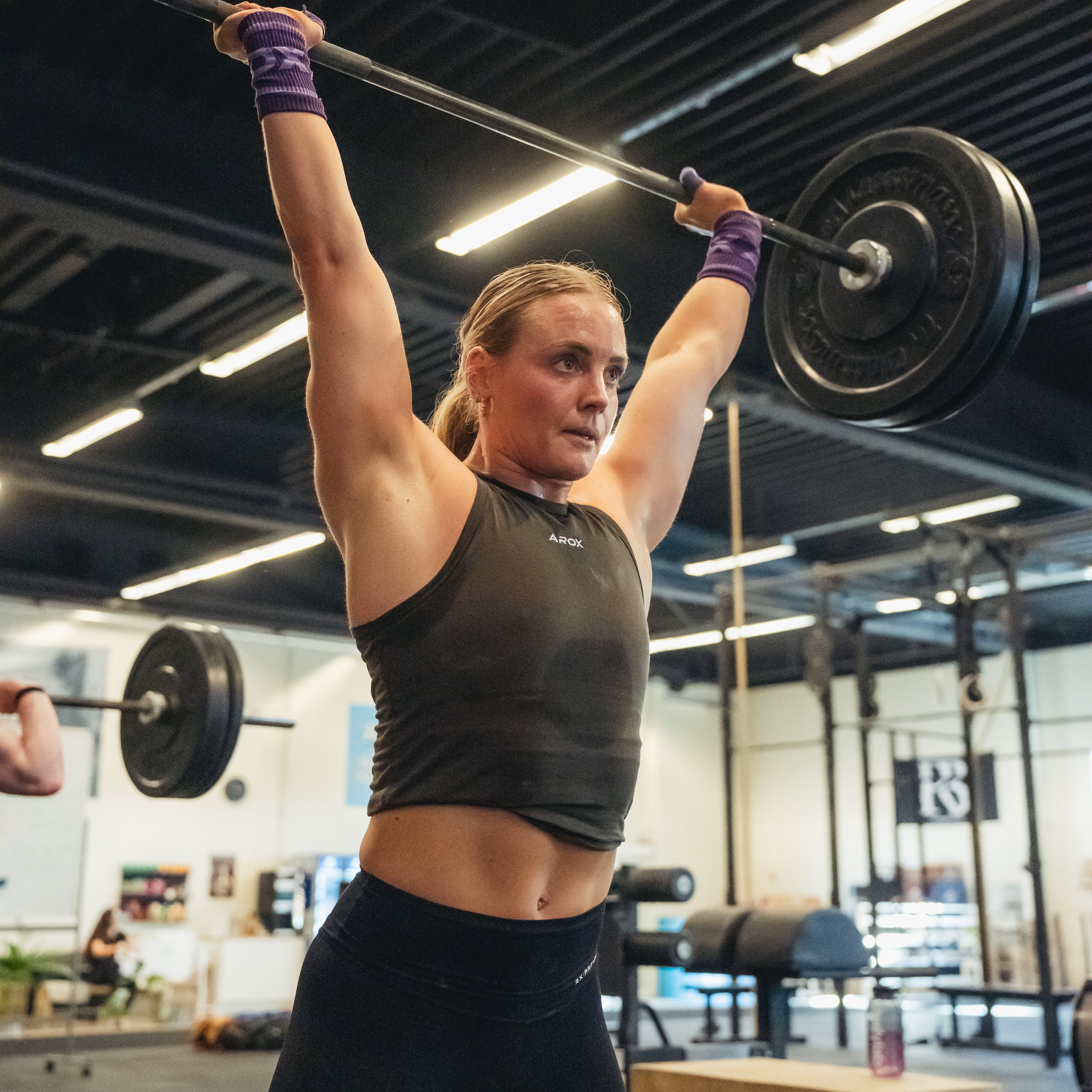 SportsTech kvinde top (Dark brown)