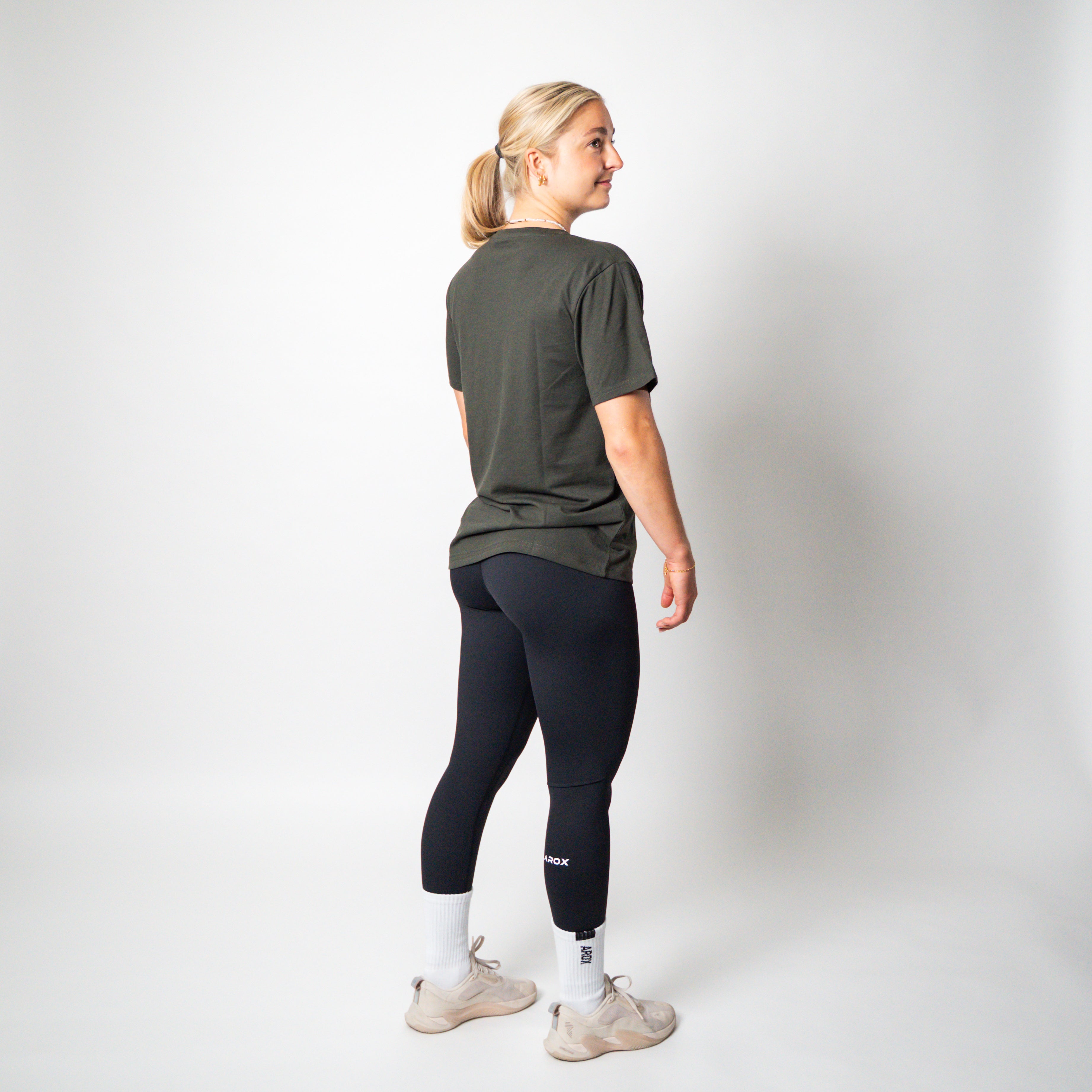 SportsTech unisex T-shirt (Dark brown)