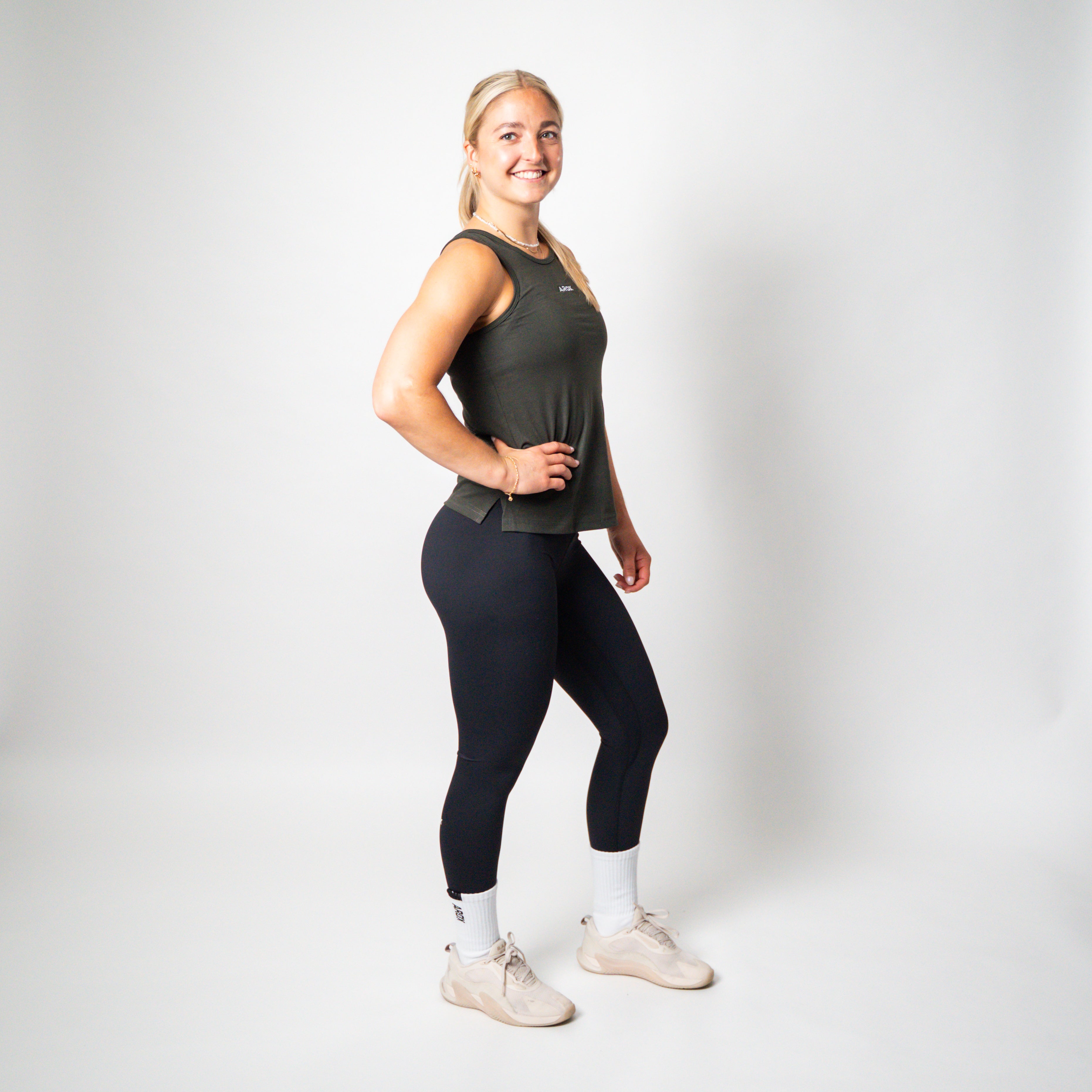 SportsTech kvinde lang top (Deep navy)